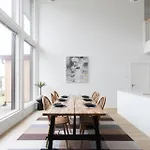 Ferienhaus Glorious Semi-detached House, With Yard, Sauna, Parking With Charging *