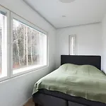 Ferienhaus Glorious Semi-detached House, With Yard, Sauna, Parking With Charging