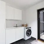 Glorious Semi-detached House, With Yard, Sauna, Parking With Charging Ferienhaus *