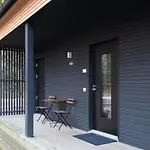 Glorious Semi-detached House, With Yard, Sauna, Parking With Charging Ferienhaus