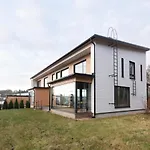 Glorious Semi-detached House, With Yard, Sauna, Parking With Charging *