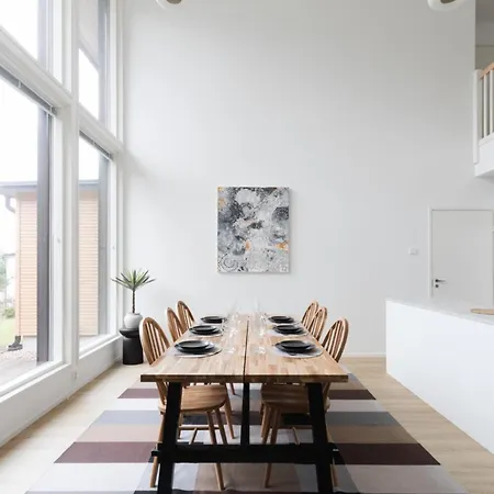 Σπίτι διακοπών Glorious Semi-detached House, With Yard, Sauna, Parking With Charging *