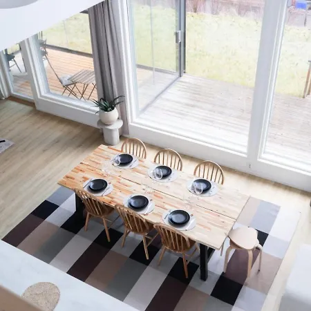 בית נופש Glorious Semi-detached House, With Yard, Sauna, Parking With Charging אספו