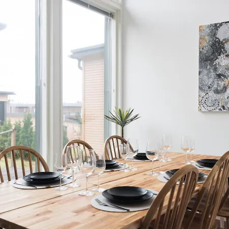 Glorious Semi-detached House, With Yard, Sauna, Parking With Charging Espoo