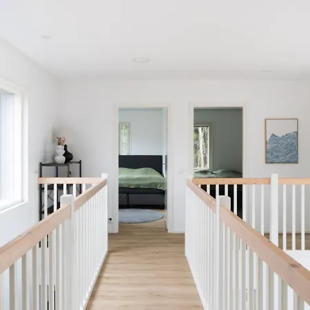Glorious Semi-detached House, With Yard, Sauna, Parking With Charging *