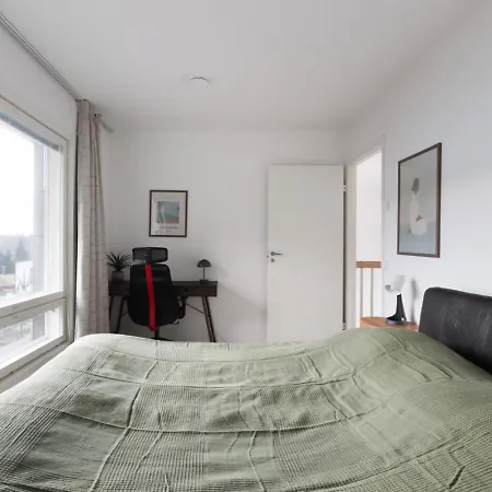 Tatil Evi Glorious Semi-detached House, With Yard, Sauna, Parking With Charging Espoo