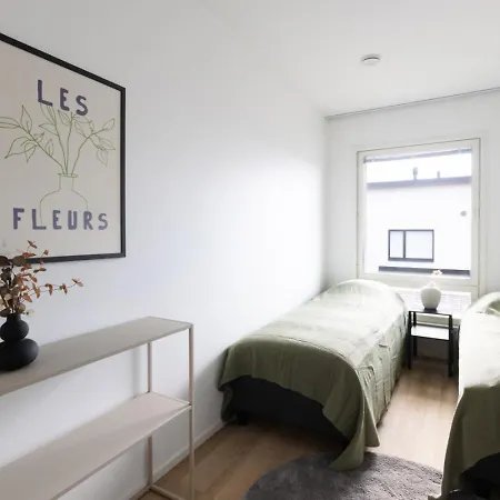 Glorious Semi-detached House, With Yard, Sauna, Parking With Charging Nyaraló