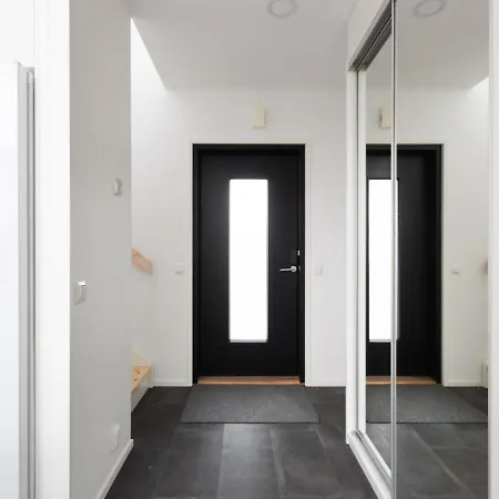 Glorious Semi-detached House, With Yard, Sauna, Parking With Charging Tatil Evi *