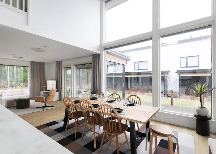 Glorious Semi-detached House, With Yard, Sauna, Parking With Charging