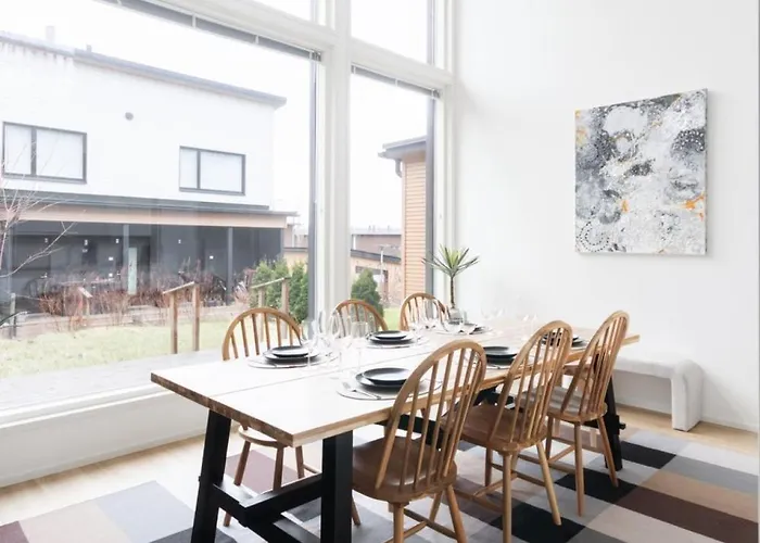 Glorious Semi-detached House, With Yard, Sauna, Parking With Charging Nyaraló