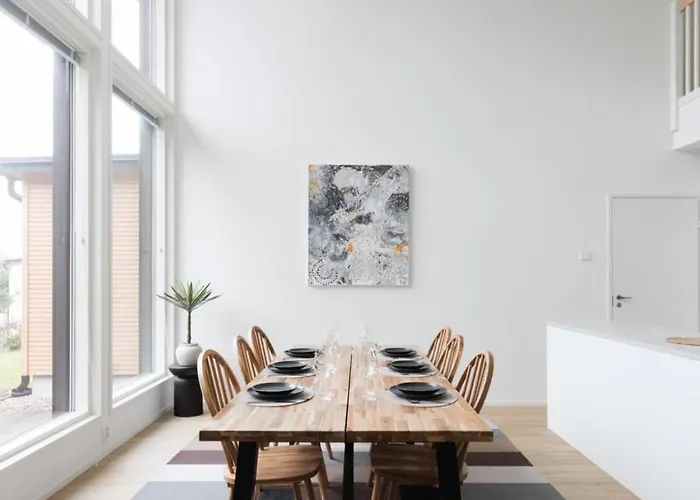 בית נופש Glorious Semi-detached House, With Yard, Sauna, Parking With Charging *