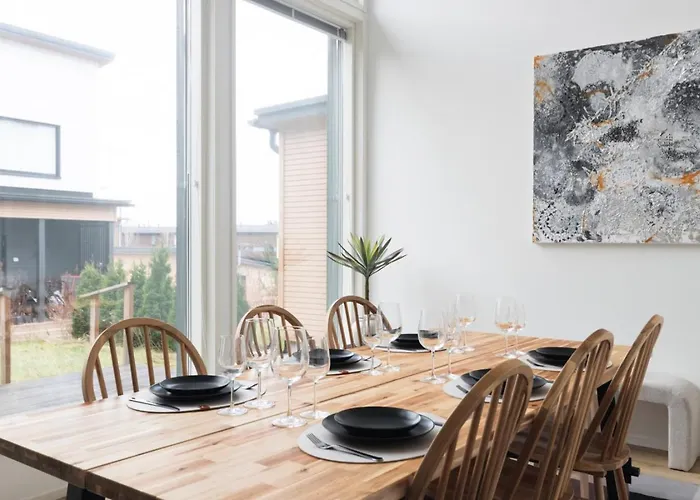 Glorious Semi-detached House, With Yard, Sauna, Parking With Charging Espoo