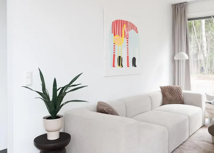 בית נופש Glorious Semi-detached House, With Yard, Sauna, Parking With Charging *