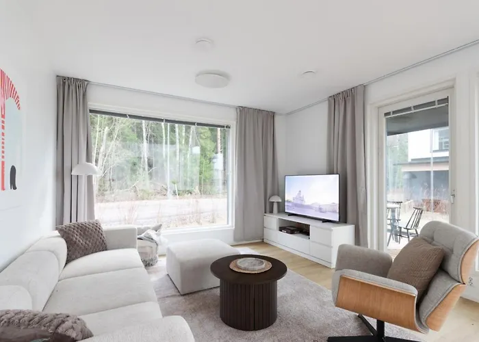 Glorious Semi-detached House, With Yard, Sauna, Parking With Charging בית נופש *