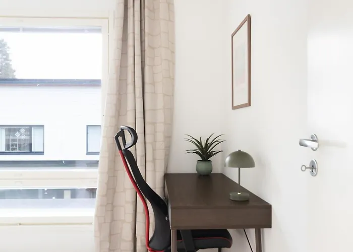 Nyaraló Glorious Semi-detached House, With Yard, Sauna, Parking With Charging