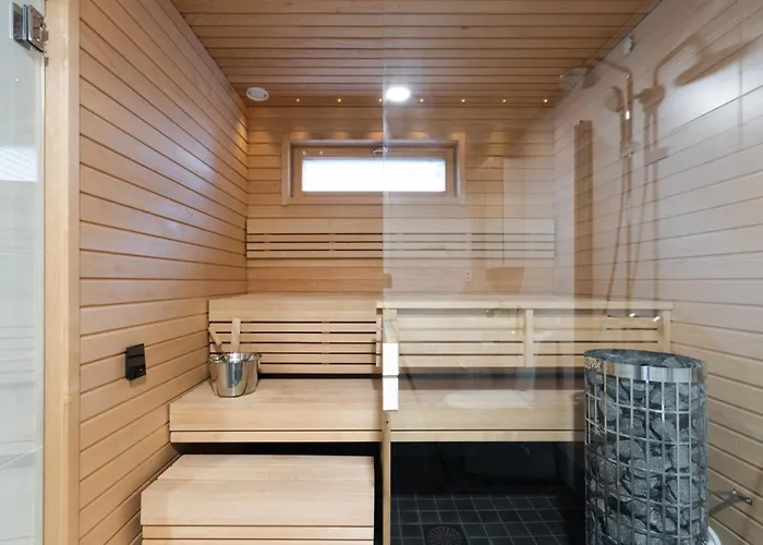 בית נופש Glorious Semi-detached House, With Yard, Sauna, Parking With Charging אספו