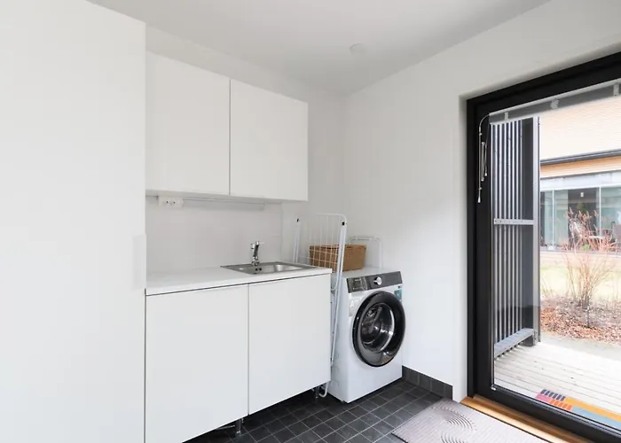 Glorious Semi-detached House, With Yard, Sauna, Parking With Charging Nyaraló *