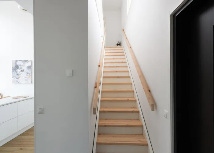 Glorious Semi-detached House, With Yard, Sauna, Parking With Charging