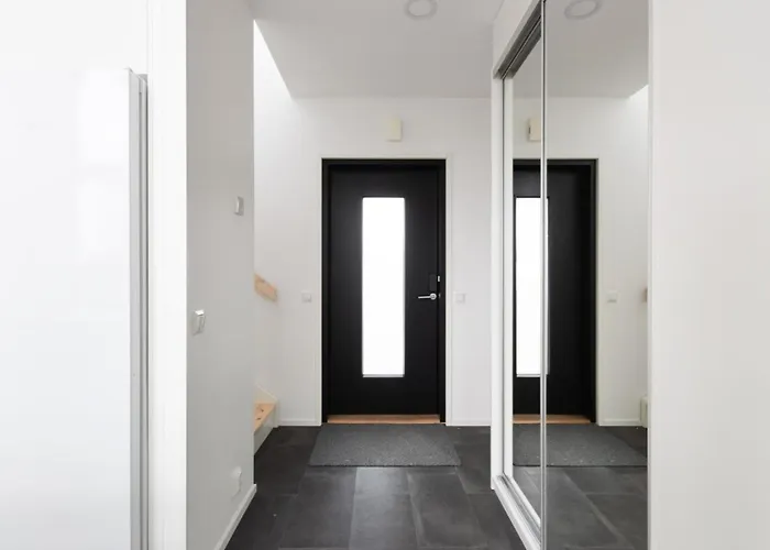 Glorious Semi-detached House, With Yard, Sauna, Parking With Charging Nyaraló *