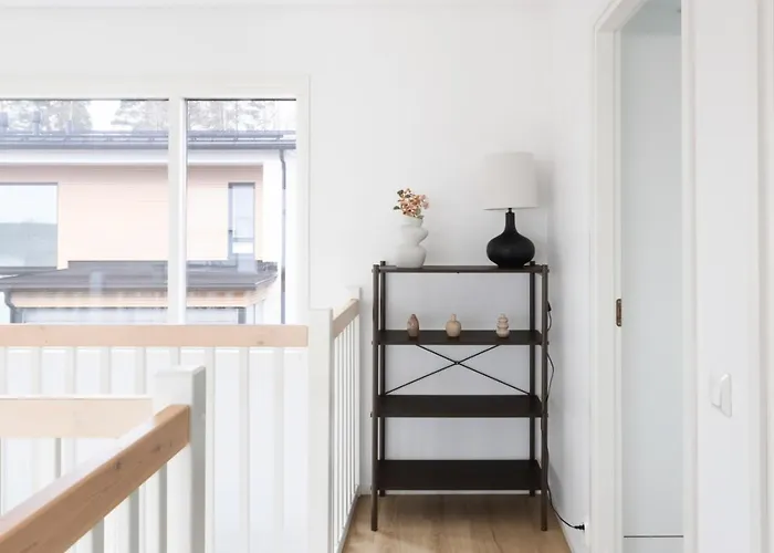 בית נופש Glorious Semi-detached House, With Yard, Sauna, Parking With Charging *