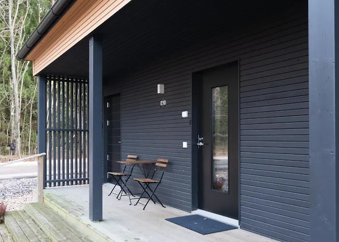 Glorious Semi-detached House, With Yard, Sauna, Parking With Charging בית נופש