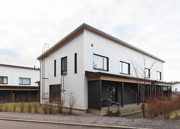 Glorious Semi-detached House, With Yard, Sauna, Parking With Charging Nyaraló Espoo