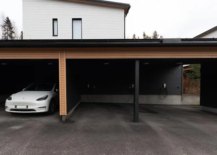 Glorious Semi-detached House, With Yard, Sauna, Parking With Charging