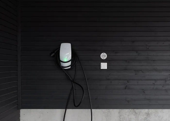 Glorious Semi-detached House, With Yard, Sauna, Parking With Charging Espoo